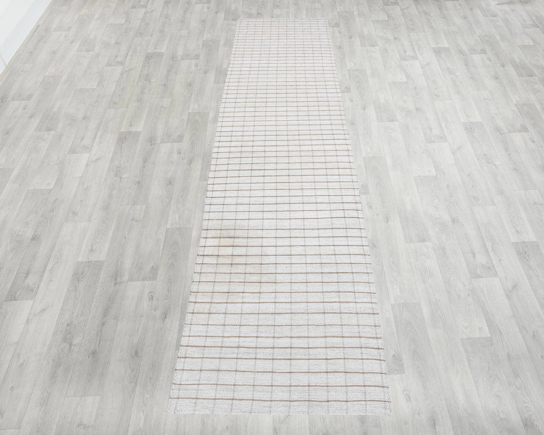 White Runner Rug 2' x 11' 2" | No. VR57513