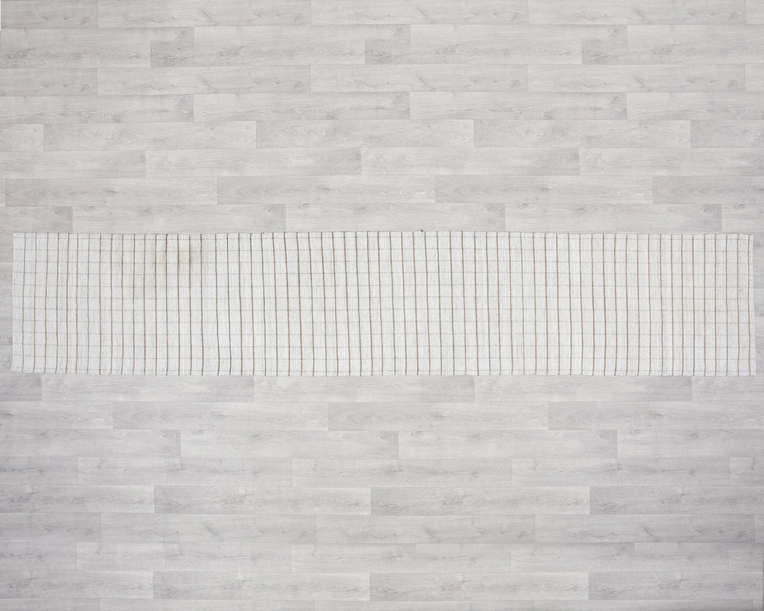 White Runner Rug 2' x 11' 2" | No. VR57513