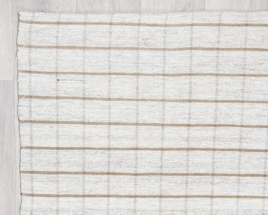 White Runner Rug 2' x 11' 2" | No. VR57513