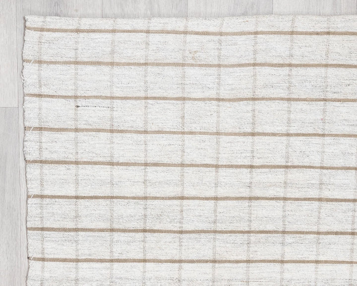 White Runner Rug 2' x 11' 2" | No. VR57513