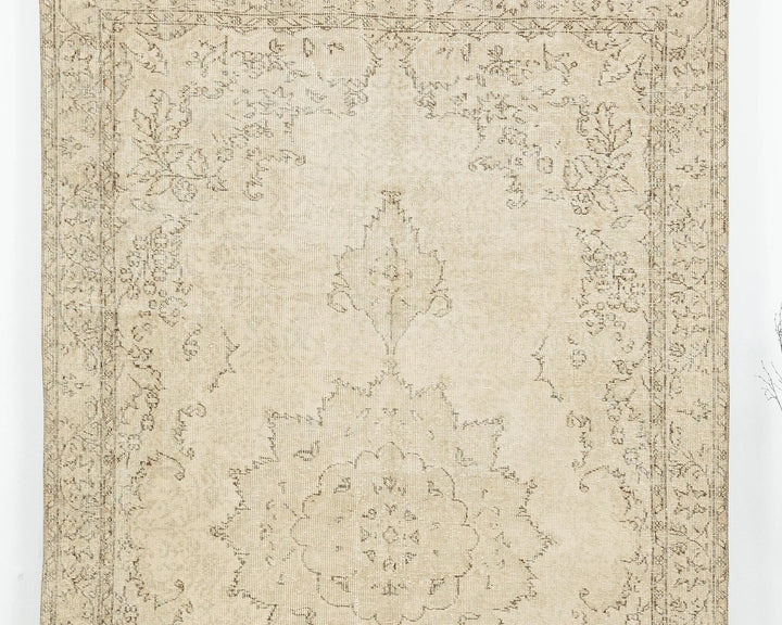 Beige Turkish Oushak Rug 9' 9" x 5' 9" Hand-Knotted | No. VR57555