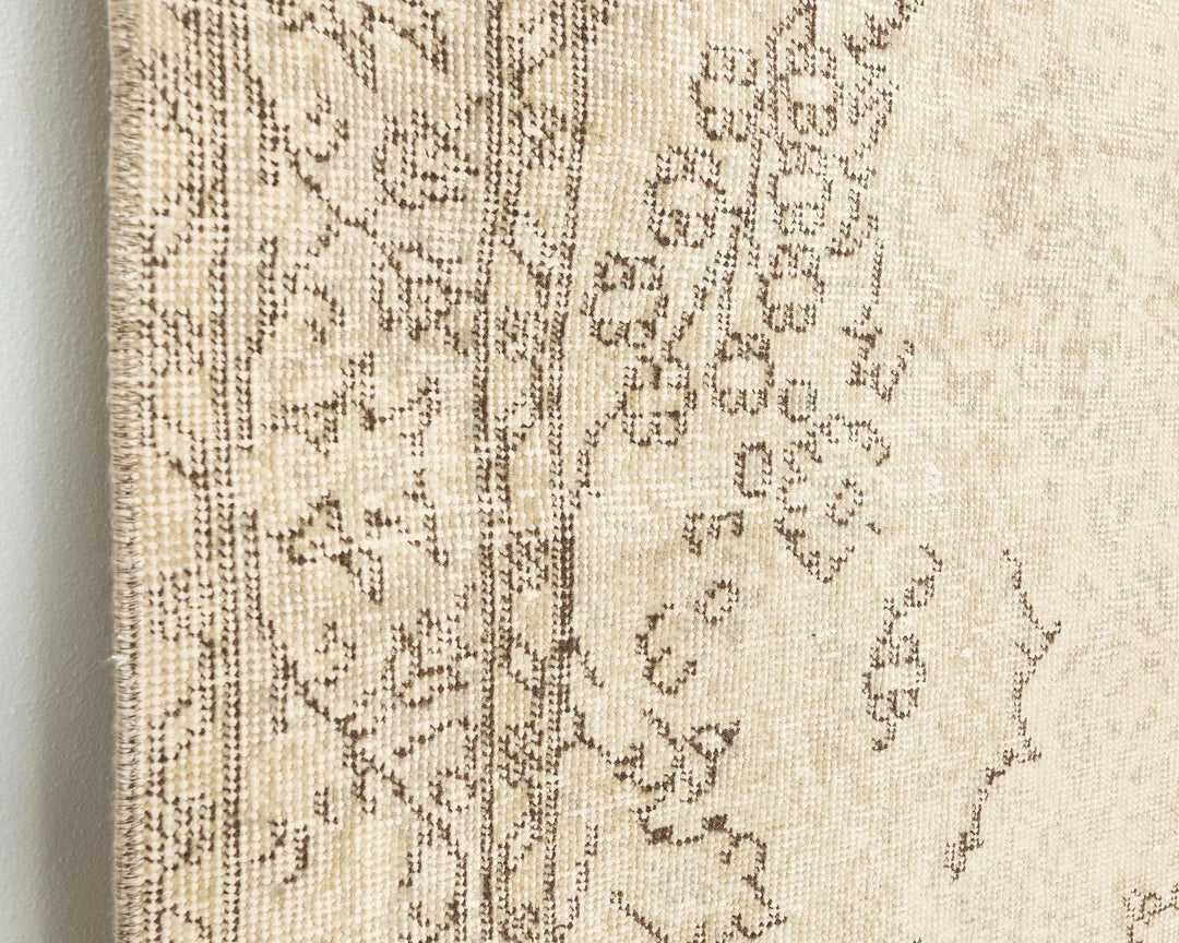 Beige Turkish Oushak Rug 9' 9" x 5' 9" Hand-Knotted | No. VR57555