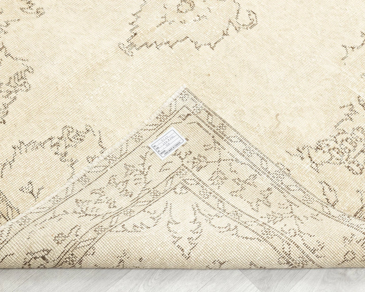 Beige Turkish Oushak Rug 9' 9" x 5' 9" Hand-Knotted | No. VR57555