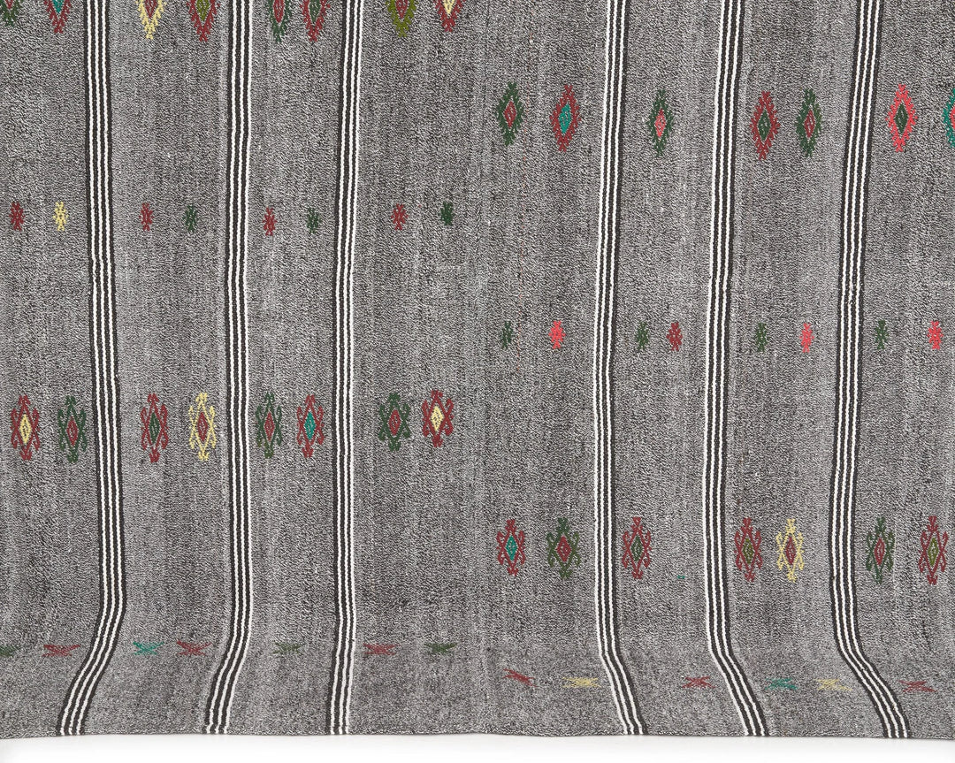Gray Kilim Rug 6' 5" x 8' | No. VR57564