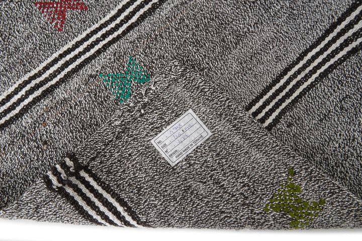 Gray Kilim Rug 6' 5" x 8' | No. VR57564