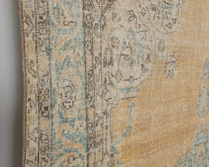 Neutral Oushak Rug 6' 8" x 9' 9" | No. VR57742