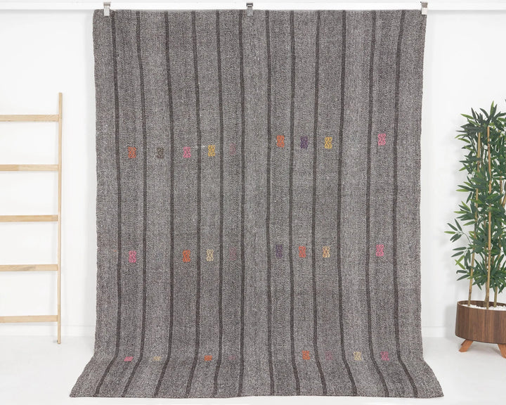 Gray Turkish Kilim Rug 6'1" x 8'4" Flat-Weave | No. VR57790