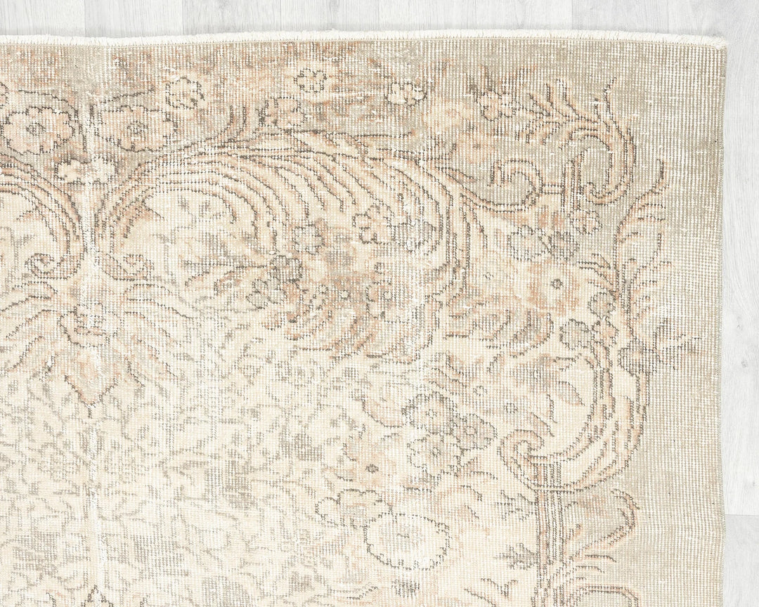 Multicolor Turkish Oushak Rug 5' 4" x 8' 8" Hand-Knotted | No. VR58005