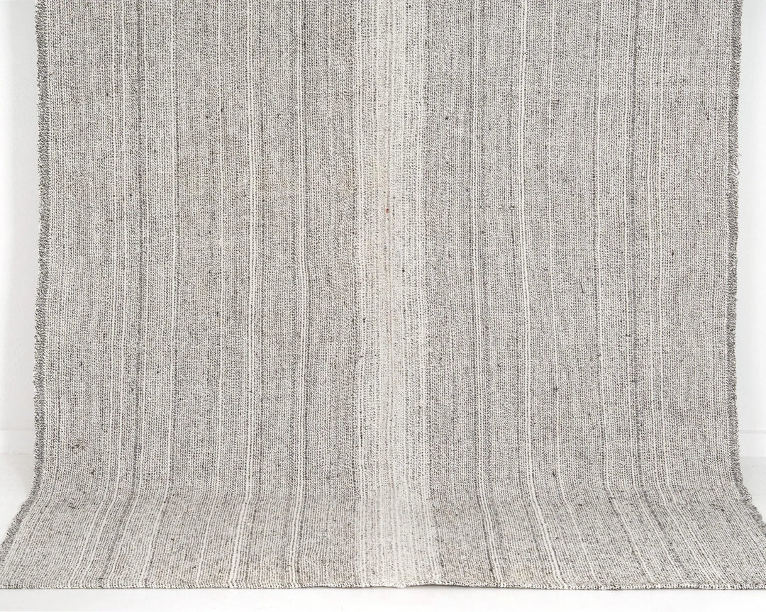 Gray Kilim Rug 5' 3" x 8' 4" | No. VR58300