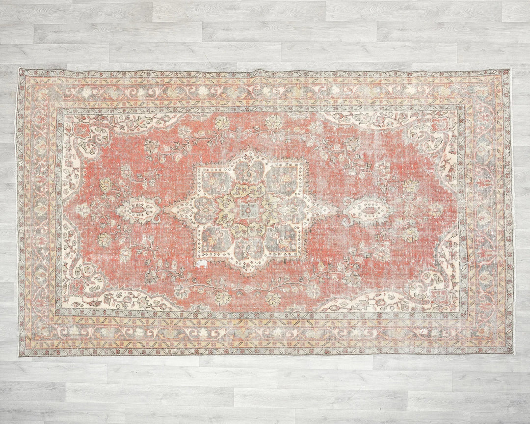 Neutral Oushak Rug 6' x 9' | No. VR58401
