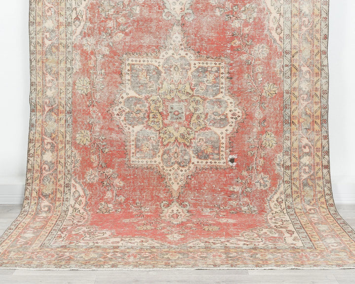 Neutral Oushak Rug 6' x 9' | No. VR58401