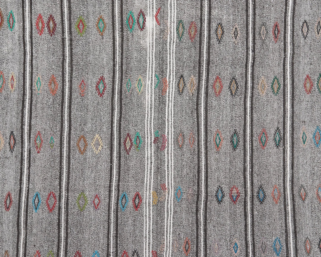 Gray Kilim Rug 6' 1" x 9' | No. VR58438