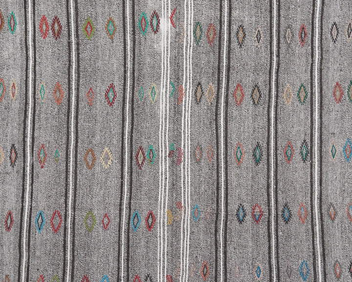Gray Kilim Rug 6' 1" x 9' | No. VR58438