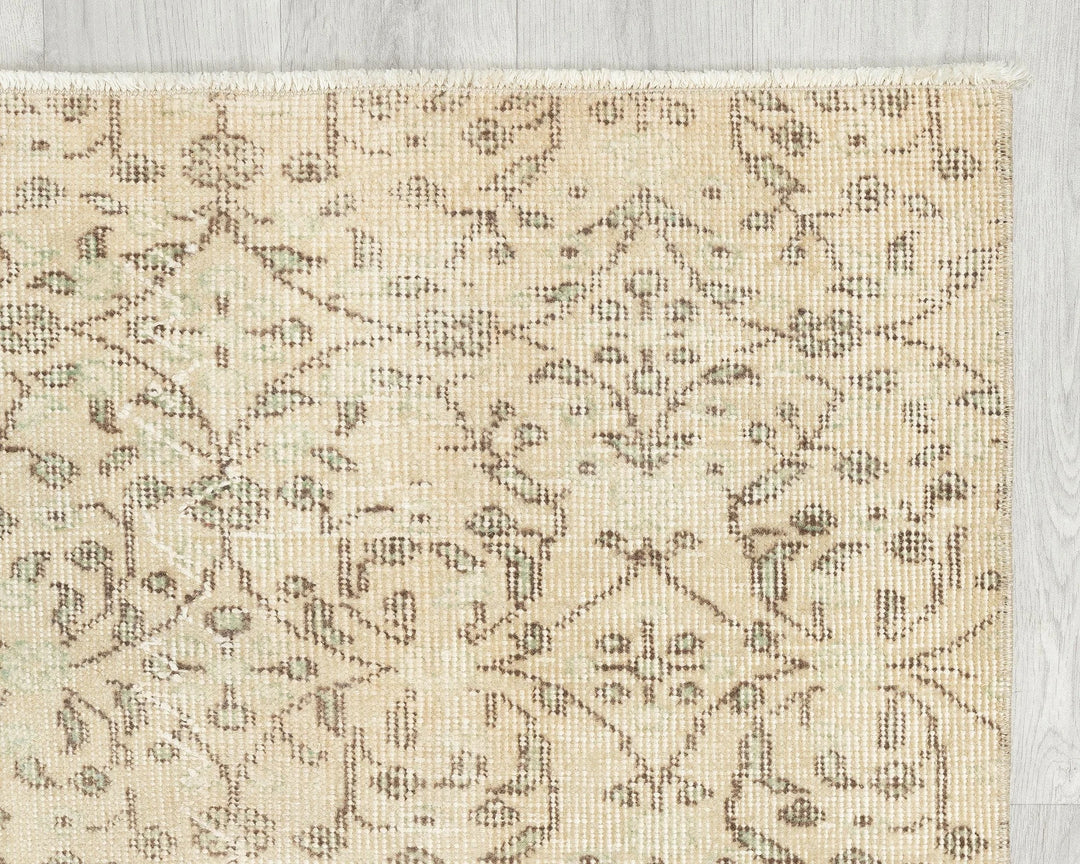Beige Turkish Oushak Rug 2'8" x 6'4" Hand-Knotted | No. VR58637