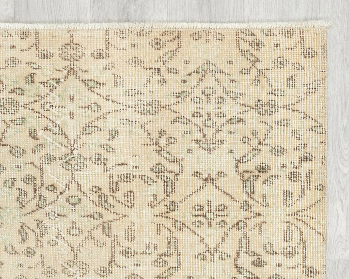 Beige Turkish Oushak Rug 2'8" x 6'4" Hand-Knotted | No. VR58637