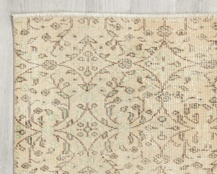 Beige Turkish Oushak Rug 2'8" x 6'4" Hand-Knotted | No. VR58637