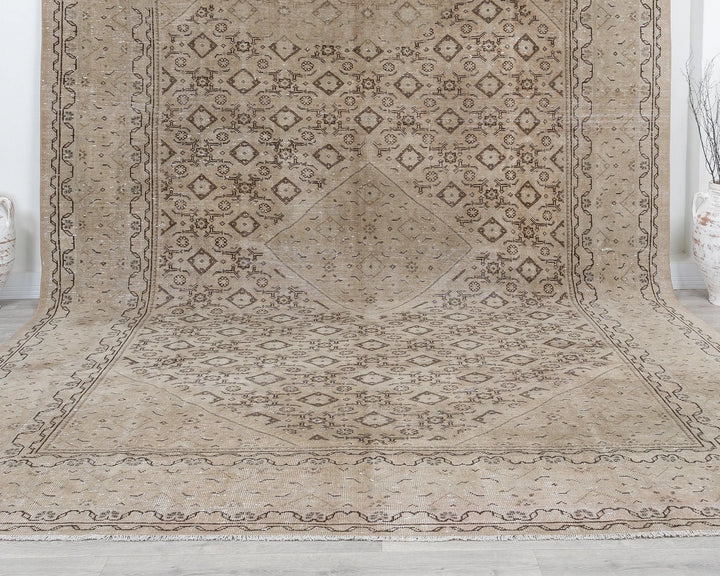Beige Turkish Oushak Rug 9'7" x 12'6" Hand-Knotted detail