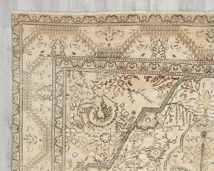 Multicolor Turkish Oushak Rug 6'5" x 9'6" Hand-Knotted border