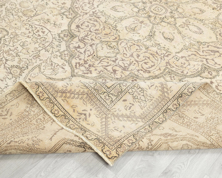Multicolor Turkish Oushak Rug 6'5" x 9'6" Hand-Knotted field