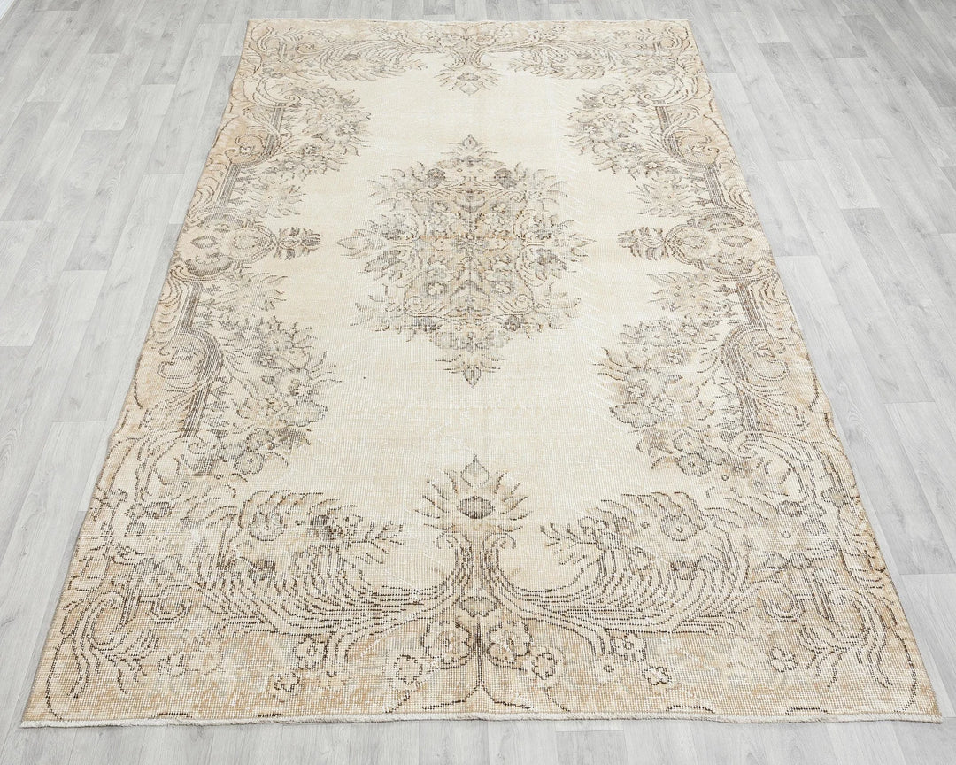 Beige Turkish Oushak Rug 5' 7" x 8' 11" Hand-Knotted | No. VR59392