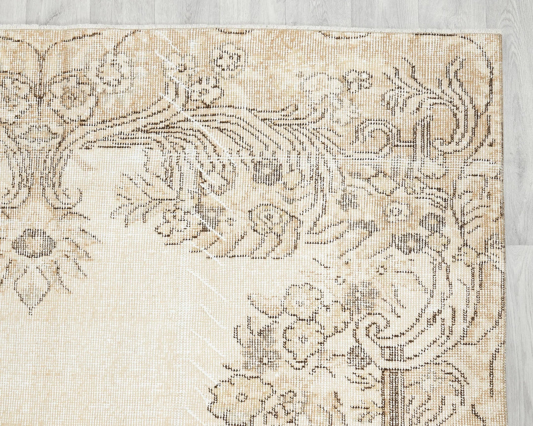 Beige Turkish Oushak Rug 5' 7" x 8' 11" Hand-Knotted | No. VR59392