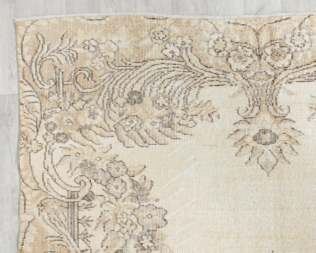 Beige Turkish Oushak Rug 5' 7" x 8' 11" Hand-Knotted | No. VR59392