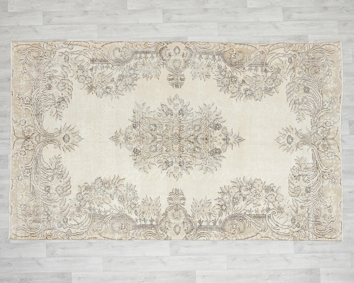 Beige Turkish Oushak Rug 5' 7" x 8' 11" Hand-Knotted | No. VR59392