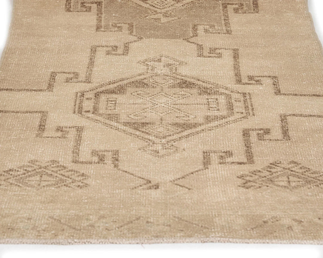 Beige Turkish Oushak Rug 2'8" x 11'4" Hand-Knotted | No. VR59434
