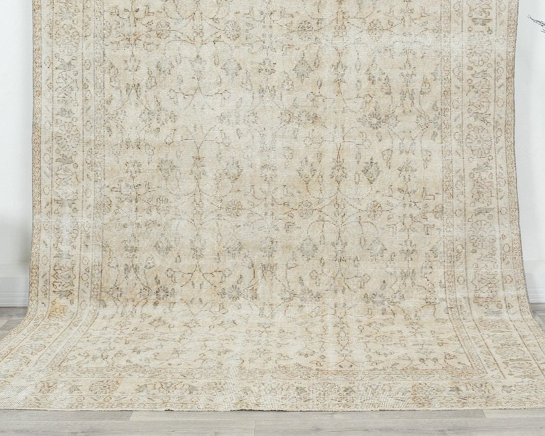 Beige Turkish Oushak Rug 6'1" x 9'5" Hand-Knotted | No. VR59965