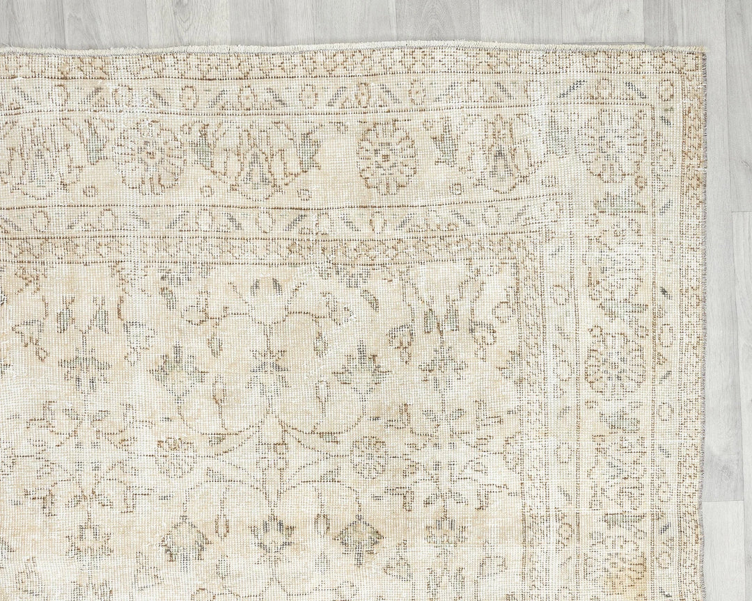 Beige Turkish Oushak Rug 6'1" x 9'5" Hand-Knotted | No. VR59965