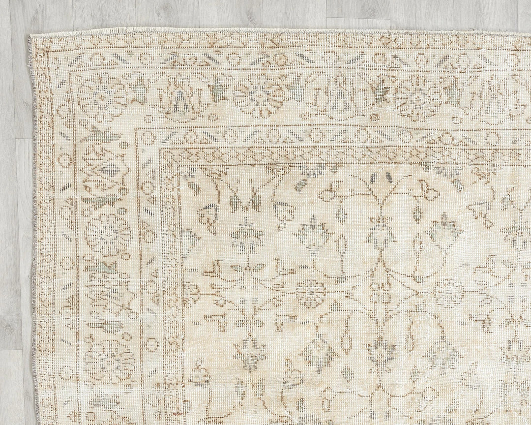 Beige Turkish Oushak Rug 6'1" x 9'5" Hand-Knotted | No. VR59965