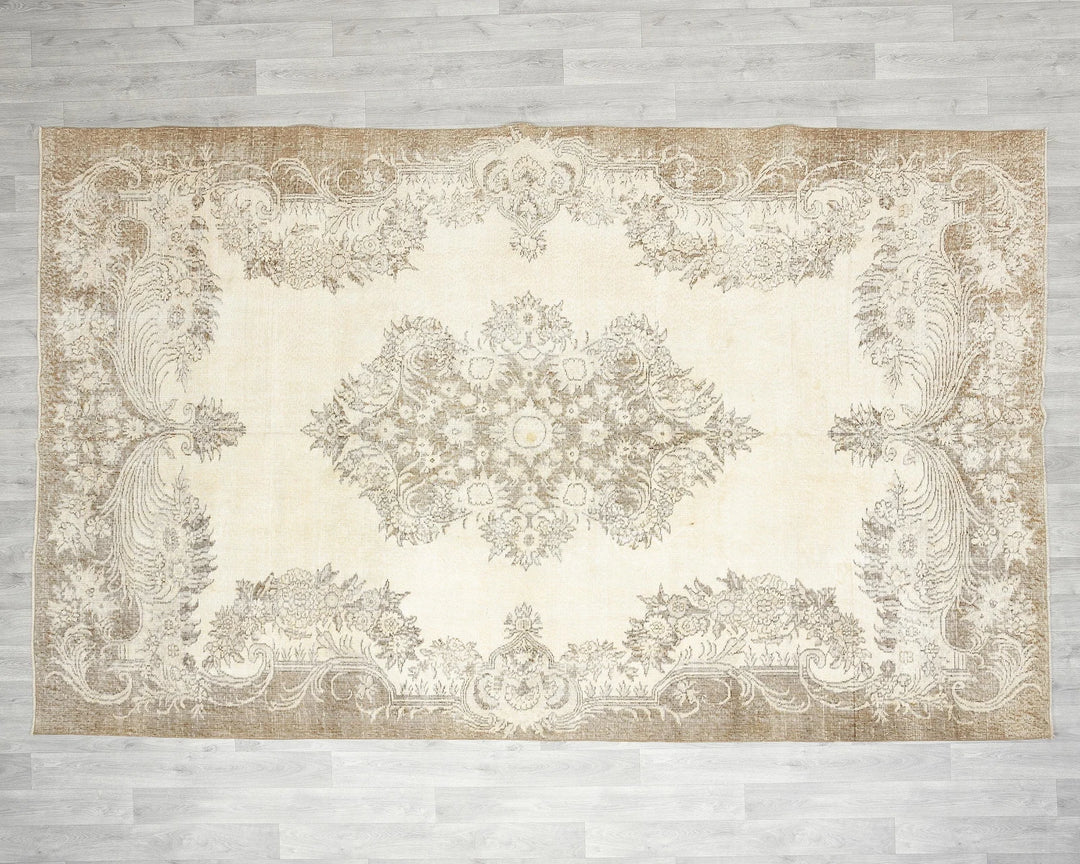Beige Oushak Rug 6' 10" x 10' 8" | No. VR60053