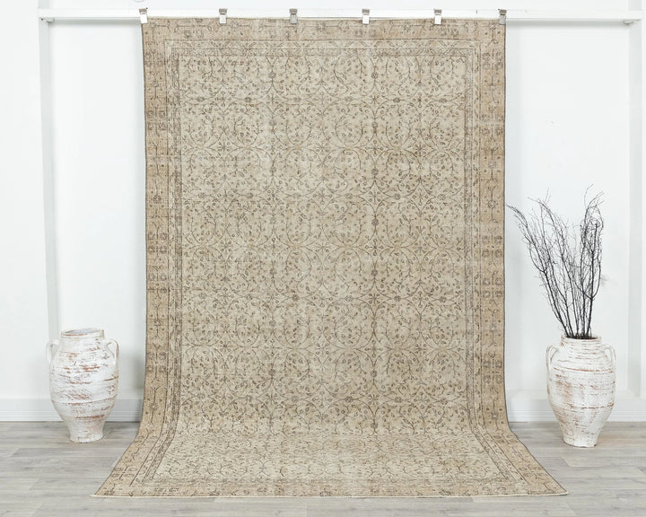 Beige Turkish Oushak Rug 6' x 9' 4" Hand-Knotted | No. VR60672