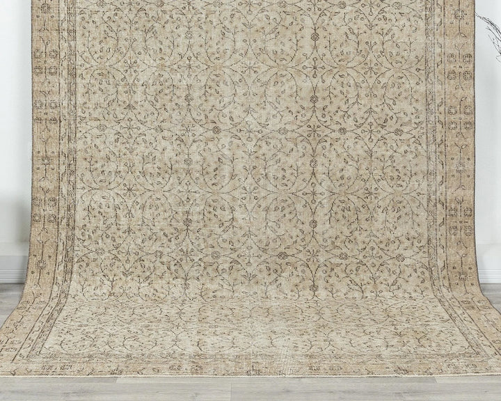 Beige Turkish Oushak Rug 6' x 9' 4" Hand-Knotted | No. VR60672