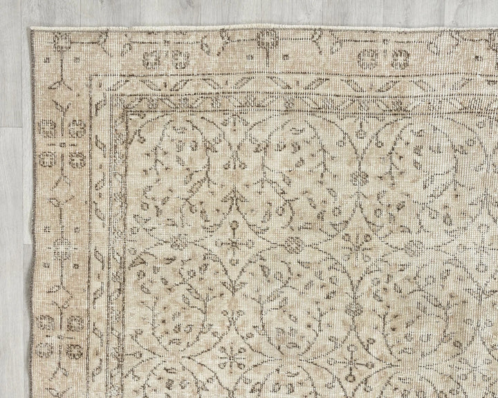 Beige Turkish Oushak Rug 6' x 9' 4" Hand-Knotted | No. VR60672