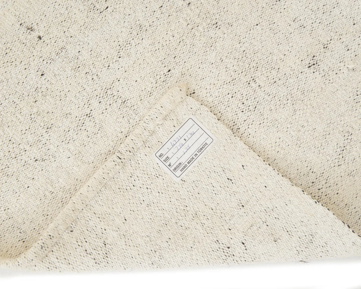 White Turkish Kilim Rug 5'7" x 8'2" Flat-Weave | No. VR61228