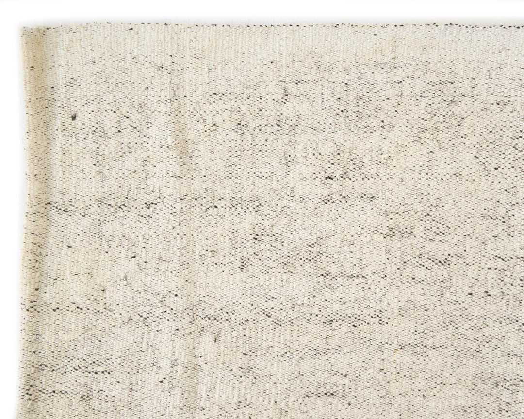 White Turkish Kilim Rug 5'7" x 8'2" Flat-Weave | No. VR61228
