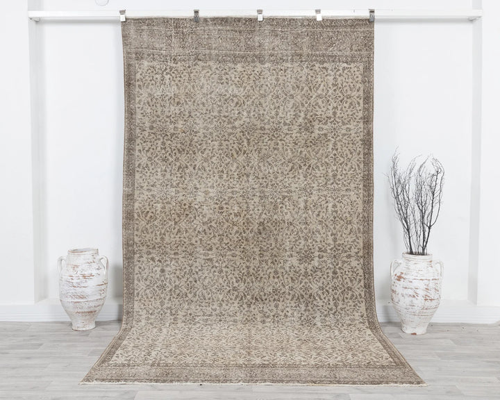 Beige Turkish Oushak Rug 5'7" x 9'10" Hand-Knotted | No. VR61398