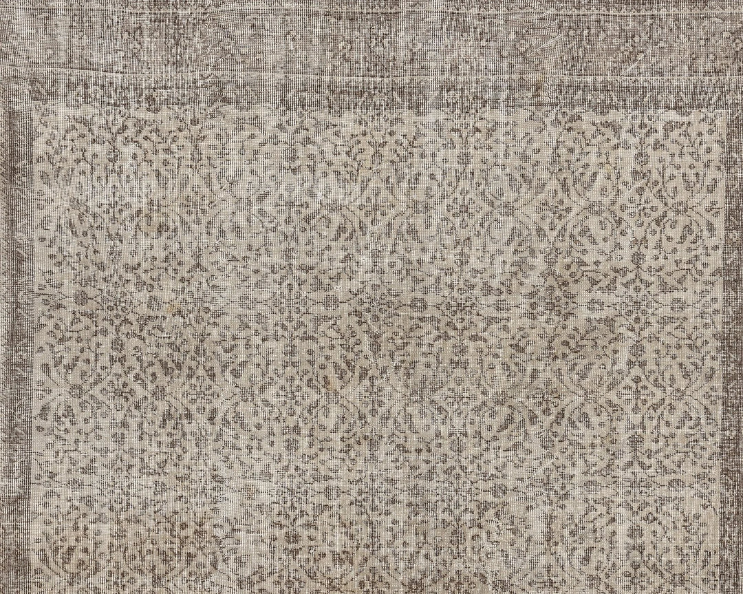 Beige Turkish Oushak Rug 5'7" x 9'10" Hand-Knotted | No. VR61398