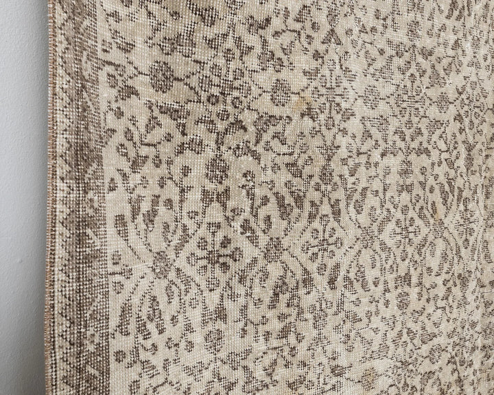 Beige Turkish Oushak Rug 5'7" x 9'10" Hand-Knotted | No. VR61398