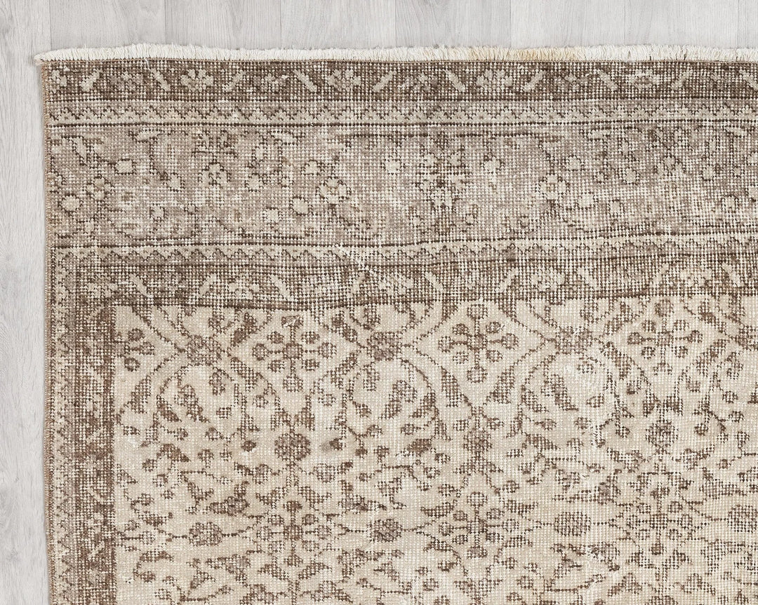 Beige Turkish Oushak Rug 5'7" x 9'10" Hand-Knotted | No. VR61398