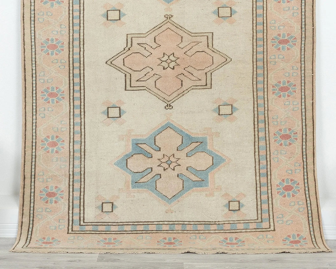 Beige Turkish Oushak Rug 3' 11" x 5' 6" Hand-Knotted | No. VR61558