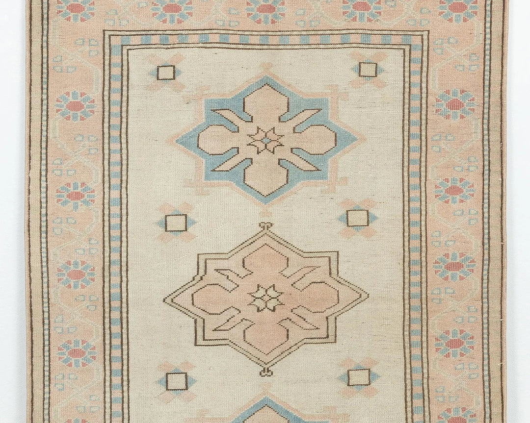 Beige Turkish Oushak Rug 3' 11" x 5' 6" Hand-Knotted | No. VR61558