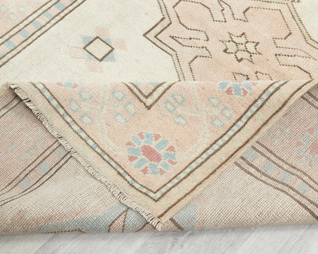 Beige Turkish Oushak Rug 3' 11" x 5' 6" Hand-Knotted | No. VR61558