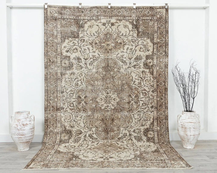 Multicolor Turkish Oushak Rug 9' 6" x 6' 3" Hand-Knotted | No. VR61601