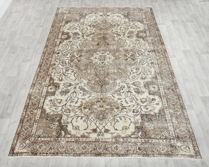 Multicolor Turkish Oushak Rug 9' 6" x 6' 3" Hand-Knotted | No. VR61601