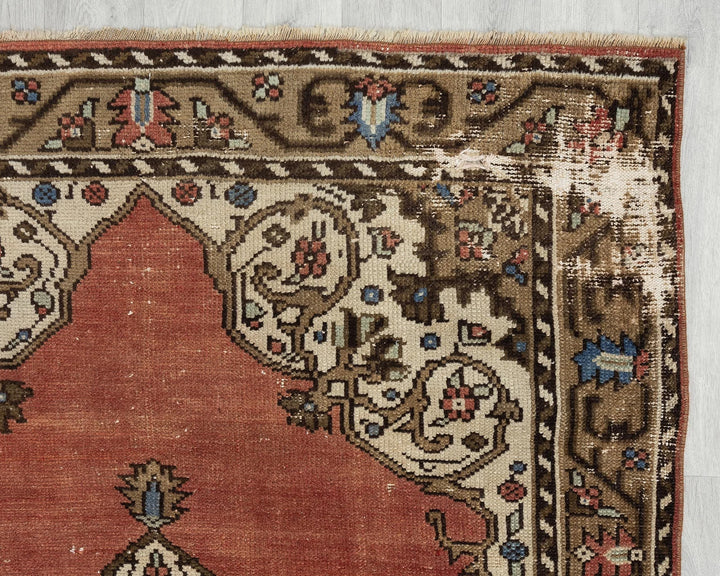 Red Turkish Oushak Rug 4' 3" x 8' 4" Hand-Knotted pattern
