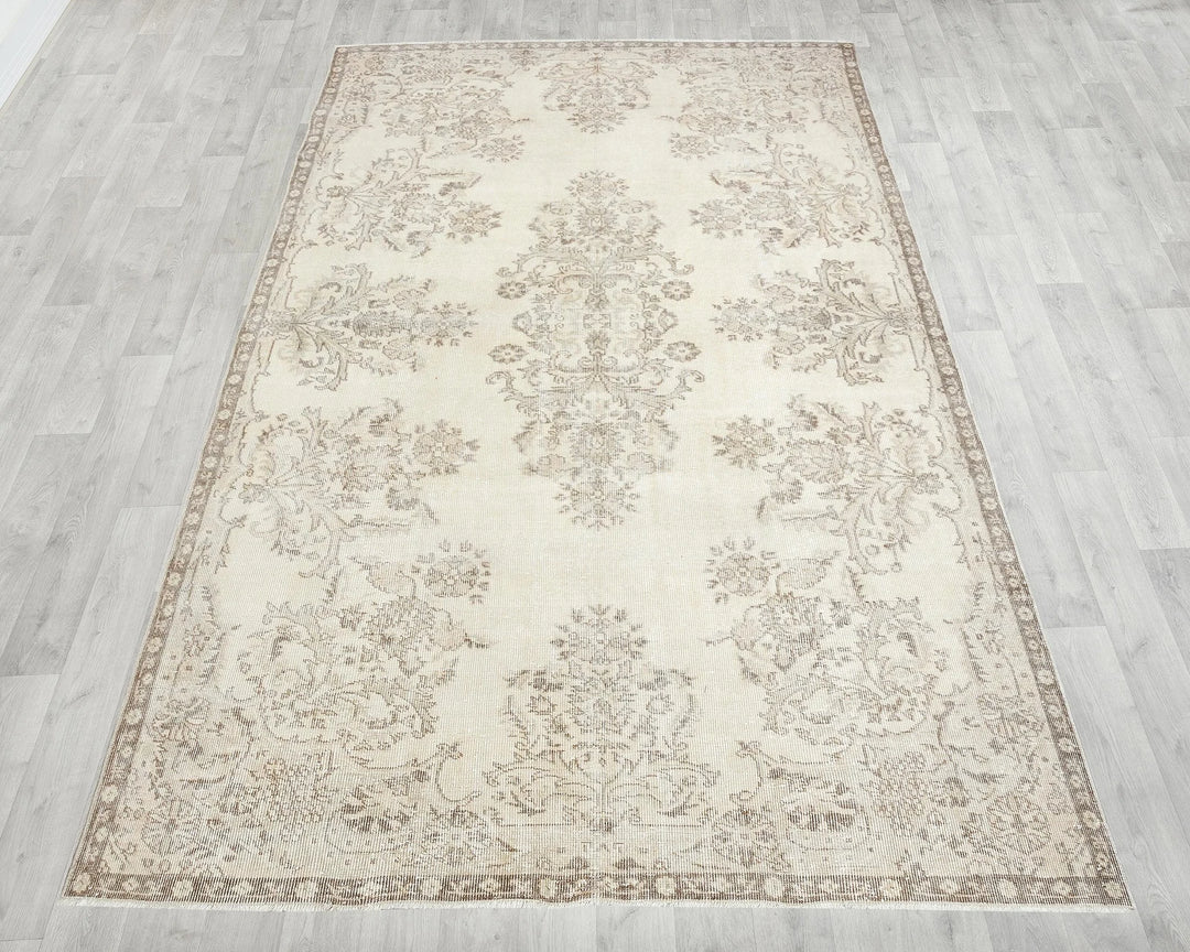 Beige Turkish Oushak Rug 6' 4" x 10' 4" Hand-Knotted | No. VR61962