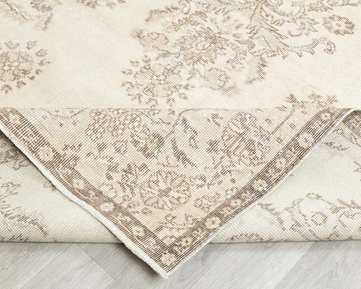 Beige Turkish Oushak Rug 6' 4" x 10' 4" Hand-Knotted | No. VR61962