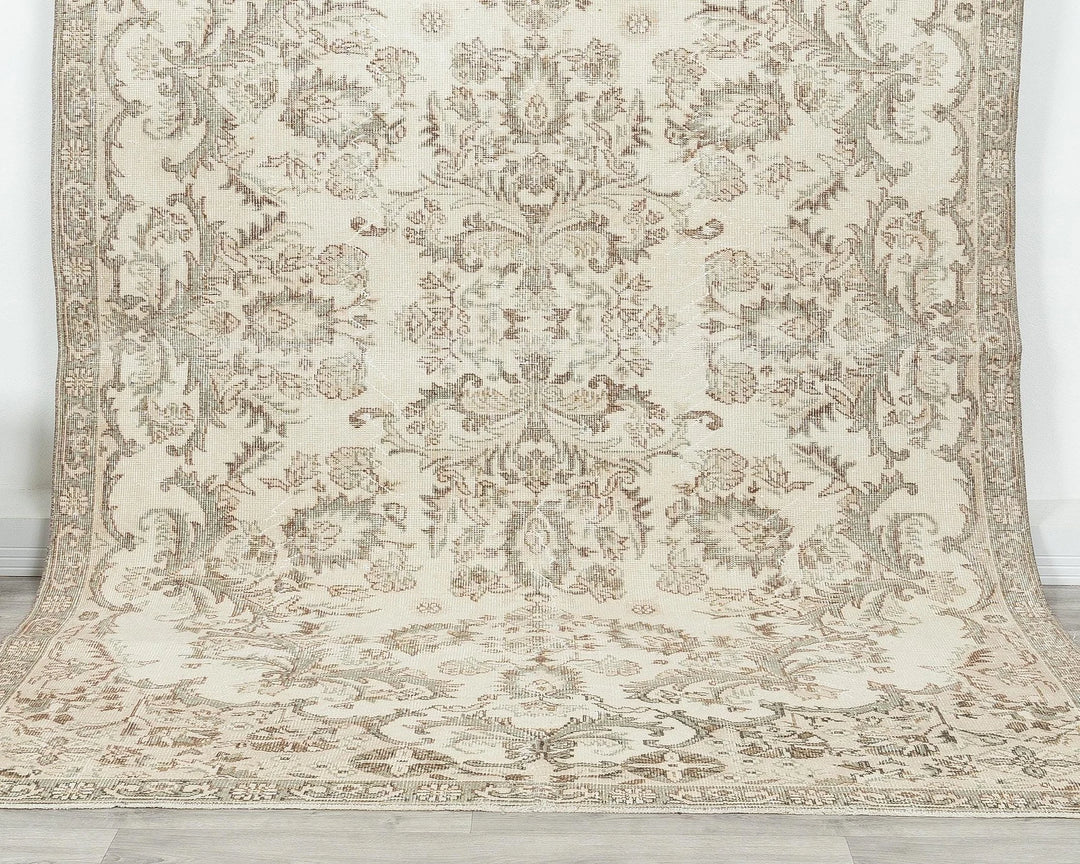 Multicolor Turkish Oushak Rug 6' 3" x 9' 9" Hand-Knotted detail